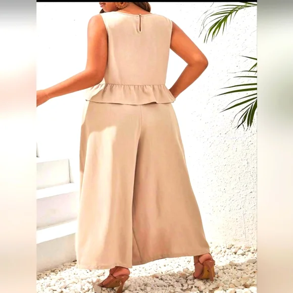 🎊🎊 SHEIN CURVE Plus Size Vacation/Cruise/Leisure 2 Piece Outfit/NWT - Size 1XL - Picture 2 of 7